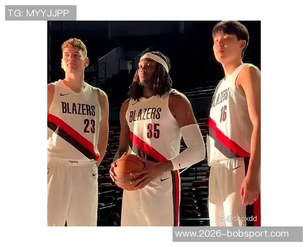 罗威飚中三分再度坐第一排杨瀚森与队友们欢乐庆祝瞬间回顾