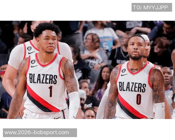 安芬尼西蒙斯半场表现惊艳8中6三分5中3独揽16分助球队领先