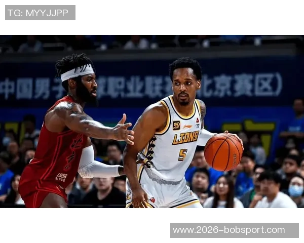 布朗坚守赛场信念：为胜利而战即使带伤也不退缩