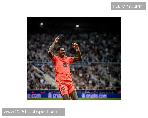 弗里克庆祝成功晋级感谢霍安加西亚的防守贡献 弗里克庆祝成功晋级感谢霍安加西亚的防守贡献